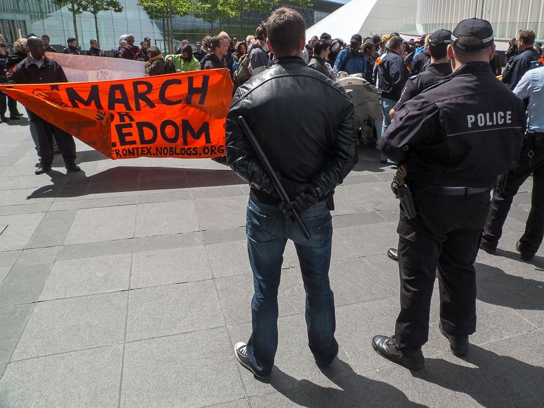 Bei den Krawallen vor dem Konferenzzentrum in Kirchberg waren mehrere Demonstranten und Polizisten verletzt worden.