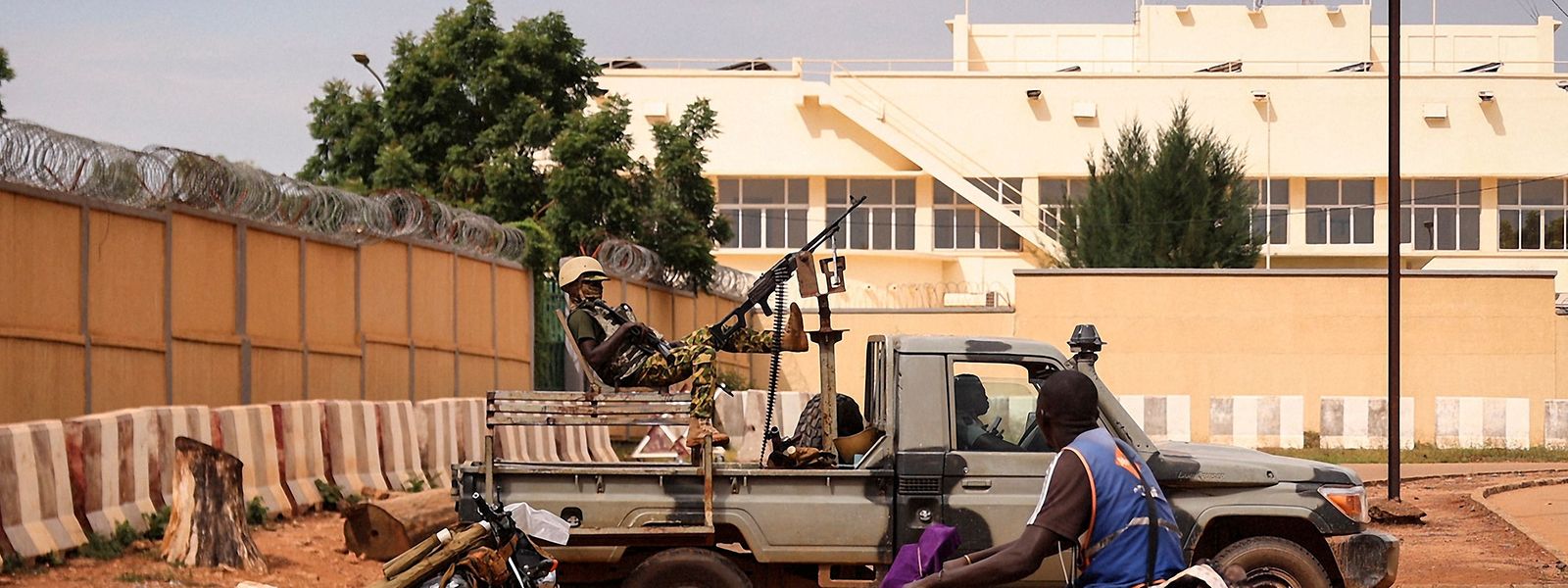 Nach nächtlichen Schießereien hat sich am Freitag das Militär im westafrikanischen Burkina Faso an zentralen Punkten der Hauptstadt Ouagadougou postiert.