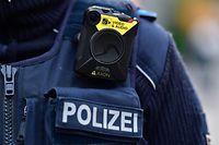 Exemplo de 'bodycam' usado pela polícia alemã.