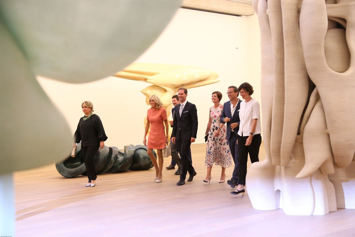 Programme culturel pour les conjoints à Neimënster puis au MUDAM en compagnie de la grande-duchesse Maria Teresa