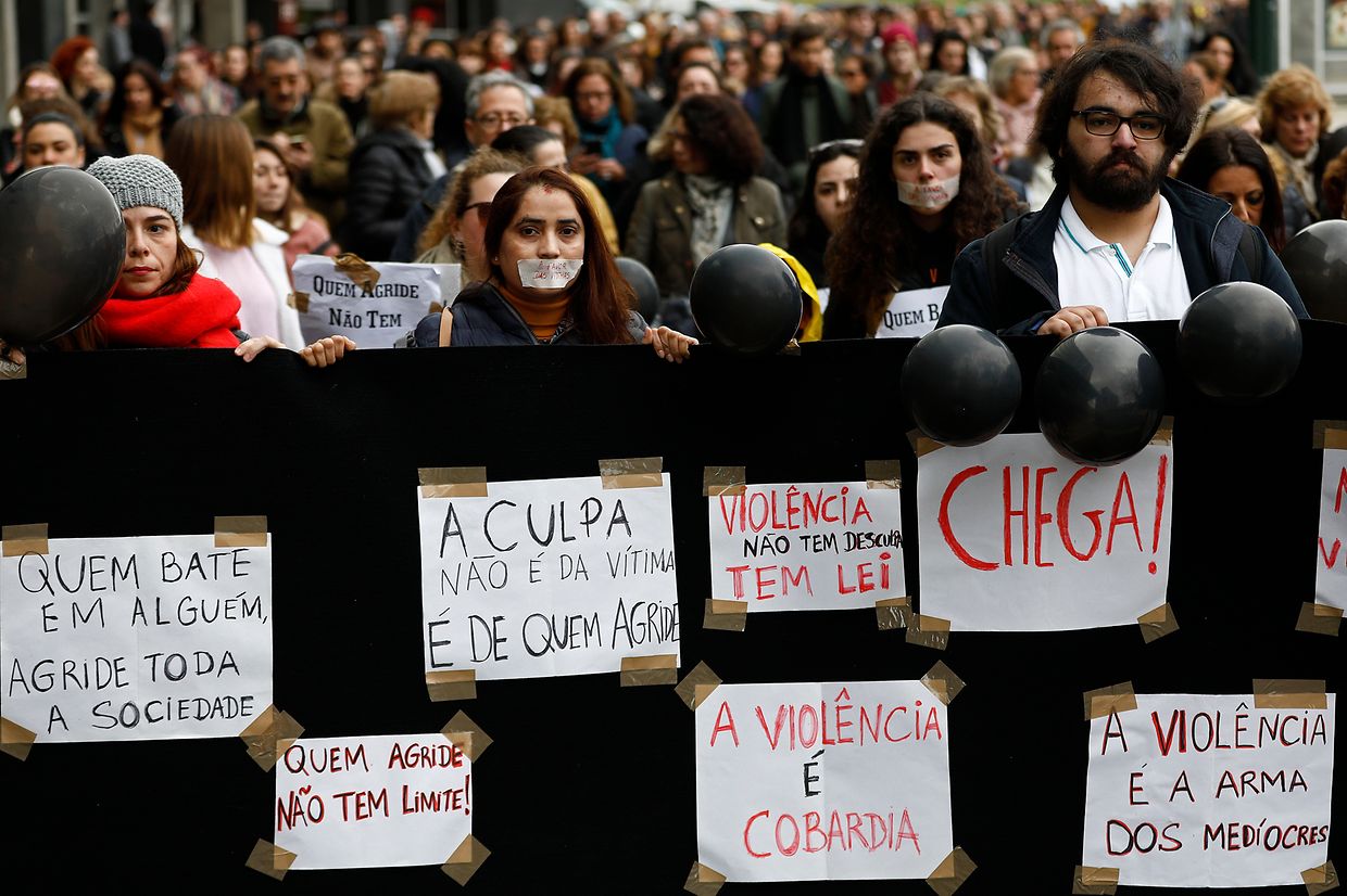 Marcha Pelas Vítimas De Violência Doméstica Foi Até Ao Parlamento