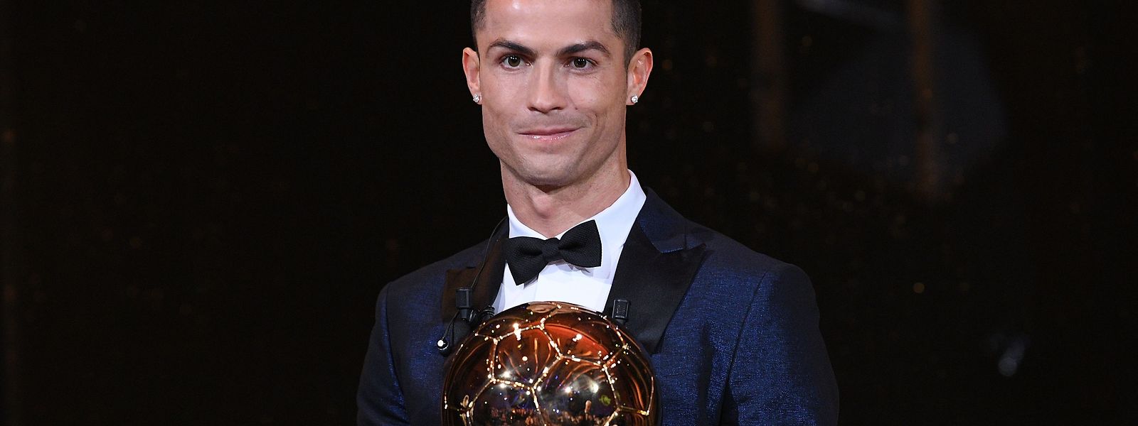 Cristiano Ronaldo Gewinnt Den Ballon D Or