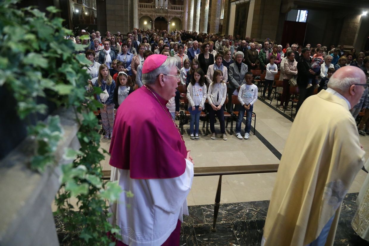 Messe für die neuen Pfarreien: “ Atertdall Sainte-Claire “ (Ospern) & “ Rammerech Saint-Valentin “ (Rambrouch).