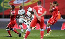 Torschuss Diogo Jota (Portugal #17) im Zweikampf mit Christopher Martins (Luxemburg #8), Vincent Thill (Luxemburg #11)/ Fussball, UEFA WM-Qualifikation 2022, Saison 2020-2021, Gruppe A, European Qualifiers / 30.03.2021 /Luxemburg - Portugal (Luxembourg vs Portugal) / Stade Josy Barthel, Luxemburg /Foto: Ben Majerus