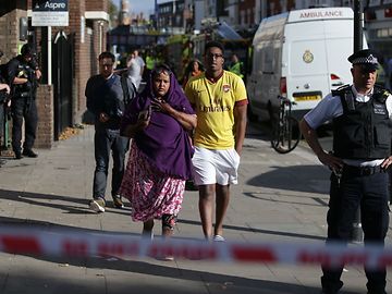 Passageiros do metro de Londres relatam ferimentos provocados por explosão