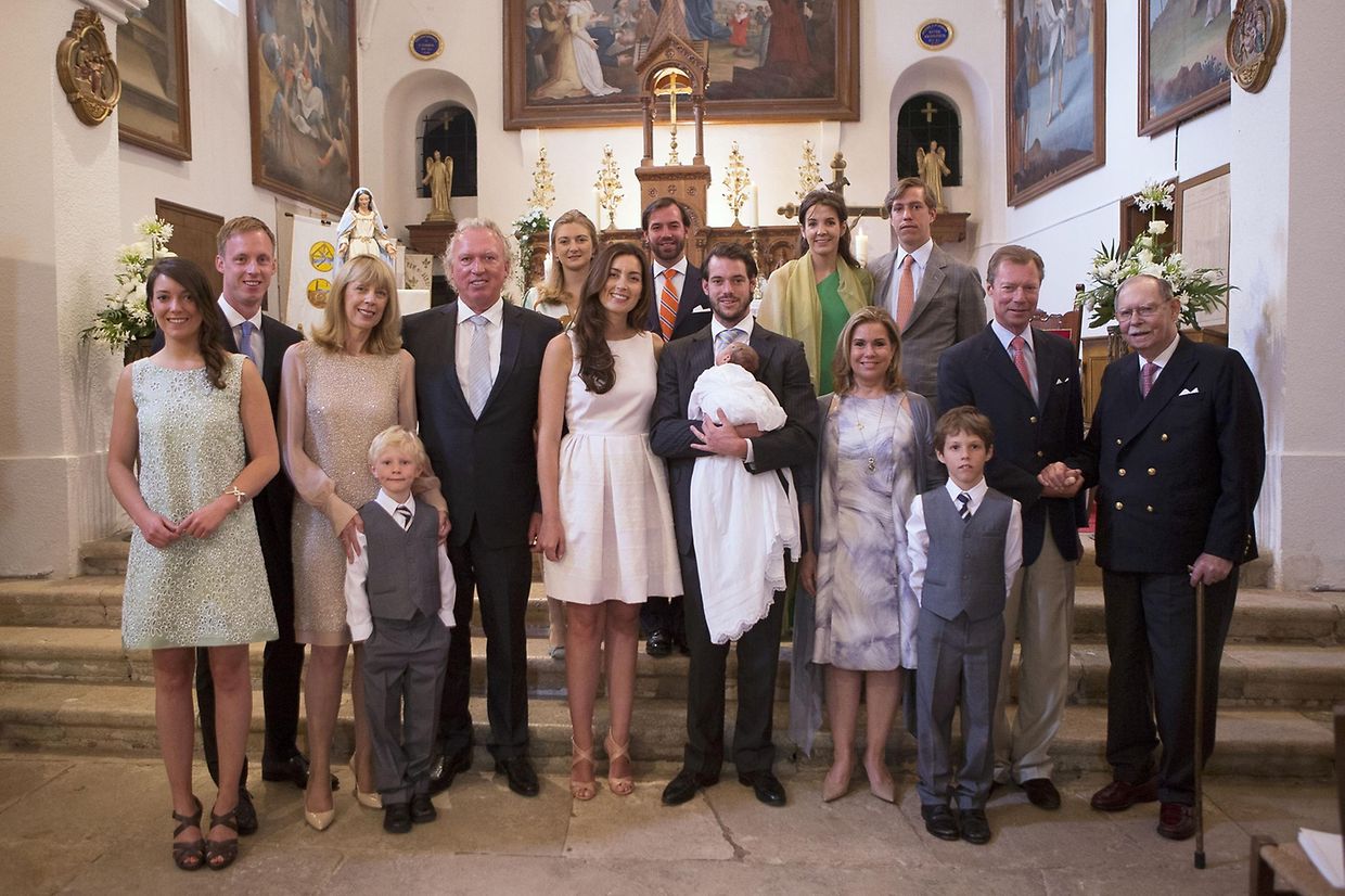 2014: Im Kreise der Großfamilie bei der Taufe von Prinzessin Amalia im Juli.