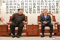 Das Eis zwischen dem nordkoreanischen Diktator Kim Jong Un (l.) und dem südkoreanischen Präsidenten Moon Jae In ist gebrochen.