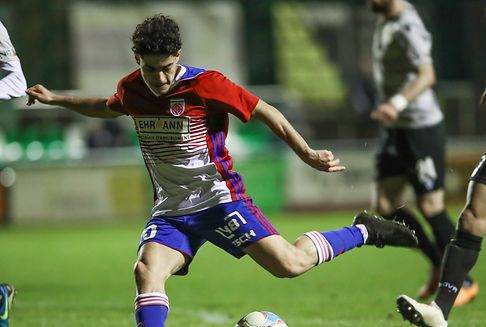 Fußball: 18-Jährige mitten im Titelkampf