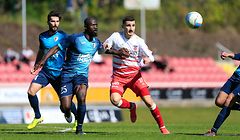 Zachary Hadji (Fola - 27) - Jerry Pempeh (Swift - 25) / Fussball BGL Ligue Luxemburg, 23. Spieltag Saison 2020-2021 / 25.04.2021 / Fola Esch - Swift Hesper / Stade Émile Mayrisch / Foto: Yann Hellers