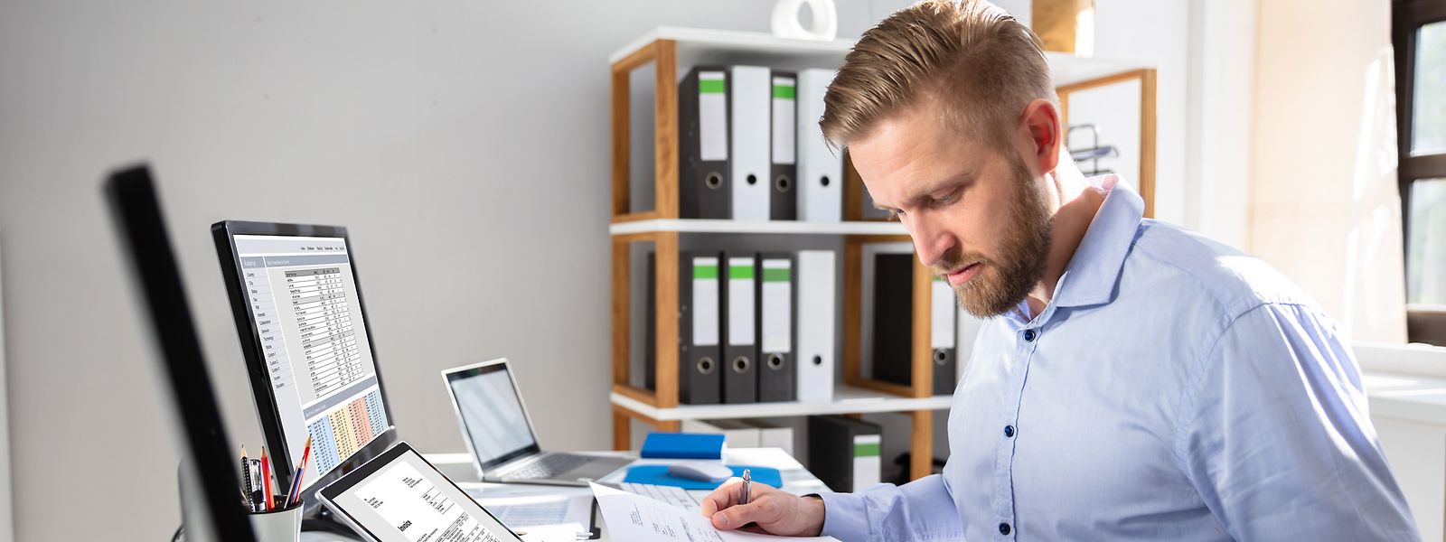 Die meisten Firmen, die in ihrer Kommunikation mit öffentlichen Einrichtungen schon auf „E-Fakturierung“ umstellten, sind zufrieden. Das House of Entrepreneurship sieht für die Unternehmen einen Wettbewerbsvorteil durch verkürzte Zahlungsfristen und Effizienzsteigerungen. 