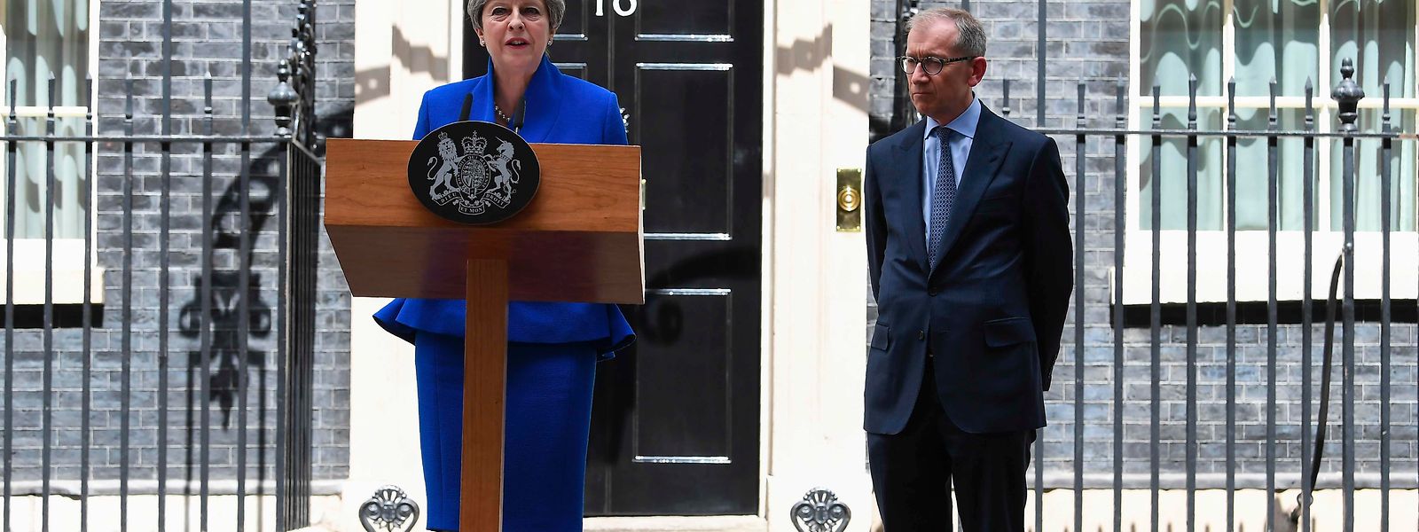 Theresa May verkündet ihren Willen, eine Regierung mit Duldung der DUP zu bilden. 