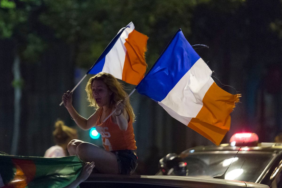 Kilometerlange Autorkorsos zogen durch die Stadt