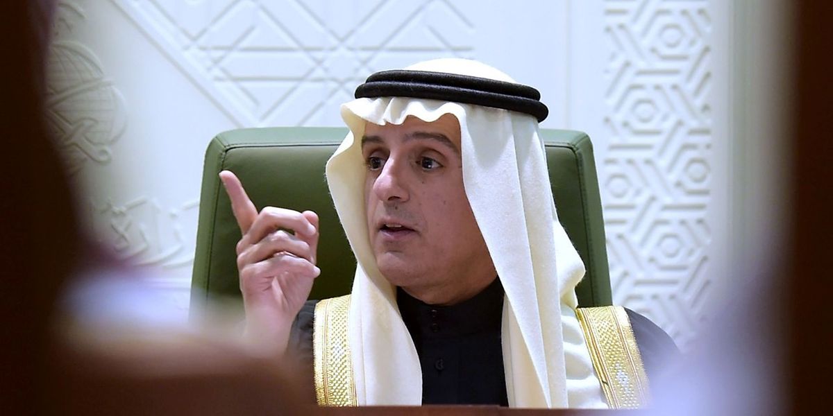 Der saudische Außenminister Adel al-Dschubair gab den Abbruch der Beziehungen zum Iran bekannt.