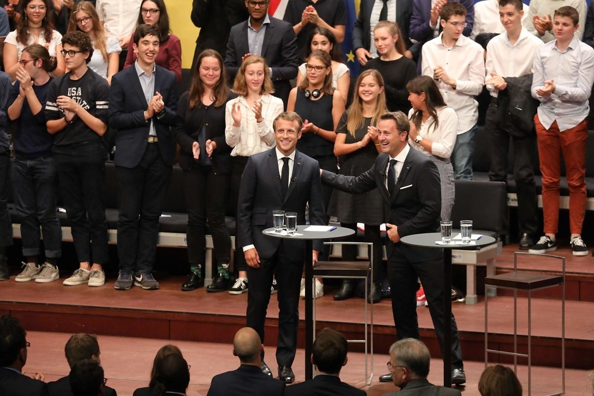 Macron e Bettel viveram momentos de boa disposição na Philharmonie.
