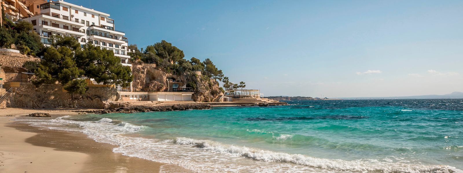 Wer reisen will, muss künftig die Kosten für einen PCR-Test mit einrechnen.