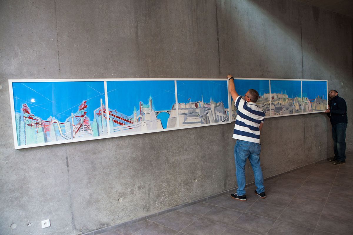 Installation d'un oeuvre d'art panorama de Luxembourg Ville 7 metres de Ben Carter, Foto Tania Feller, ISL, International School of Luxembourg