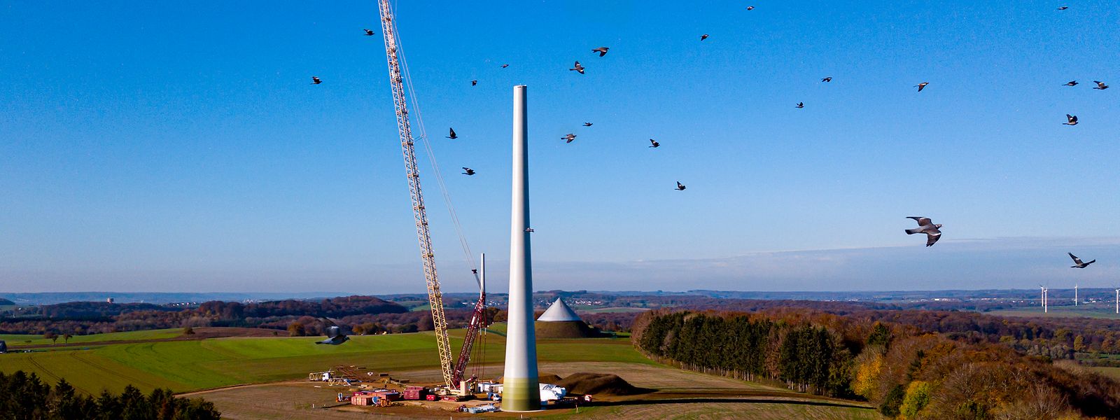 Anfang Januar sollen beide Windkraftanlagen des Windparks Garnich in Betrieb gehen. 