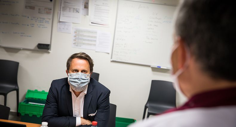 visite aménagements Covid-19 au CHEM - Xavier  Bettel - Paulette Lenert - - Foto: Pierre Matgé/Luxemburger Wort