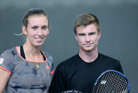 Der mit den Topspielerinnen trainiert