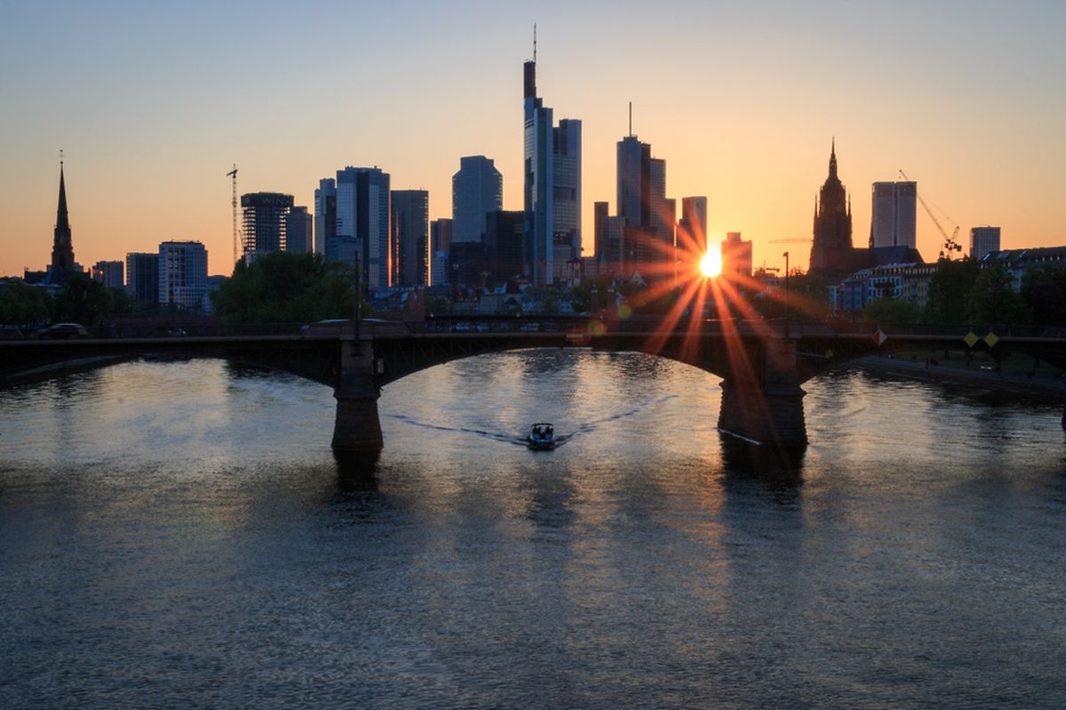 The sun set on the Frankfurt skyline Photo: Shutterstock