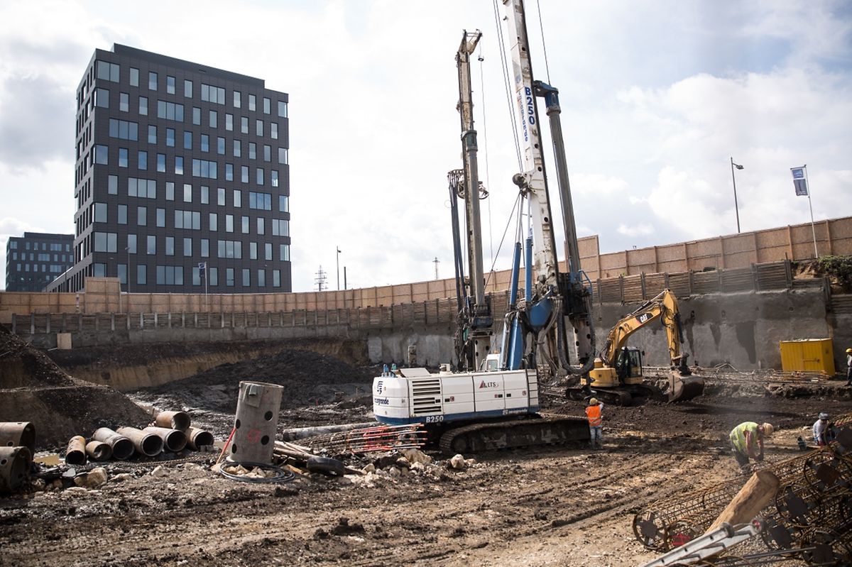 A la sortie de l'axe Sud, le projet de construction des deux tours jumelles résidentielles «Capelli Towers» est lancé.