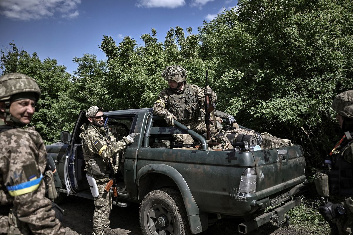 Ukrainian soldiers near Donezk