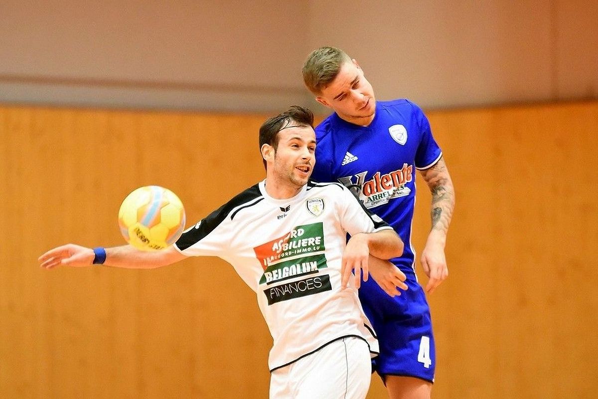 Daniel Figueiredo et le Racing se sont imposés face à l'Union Titus Pétange Futsal d'André Moreira .