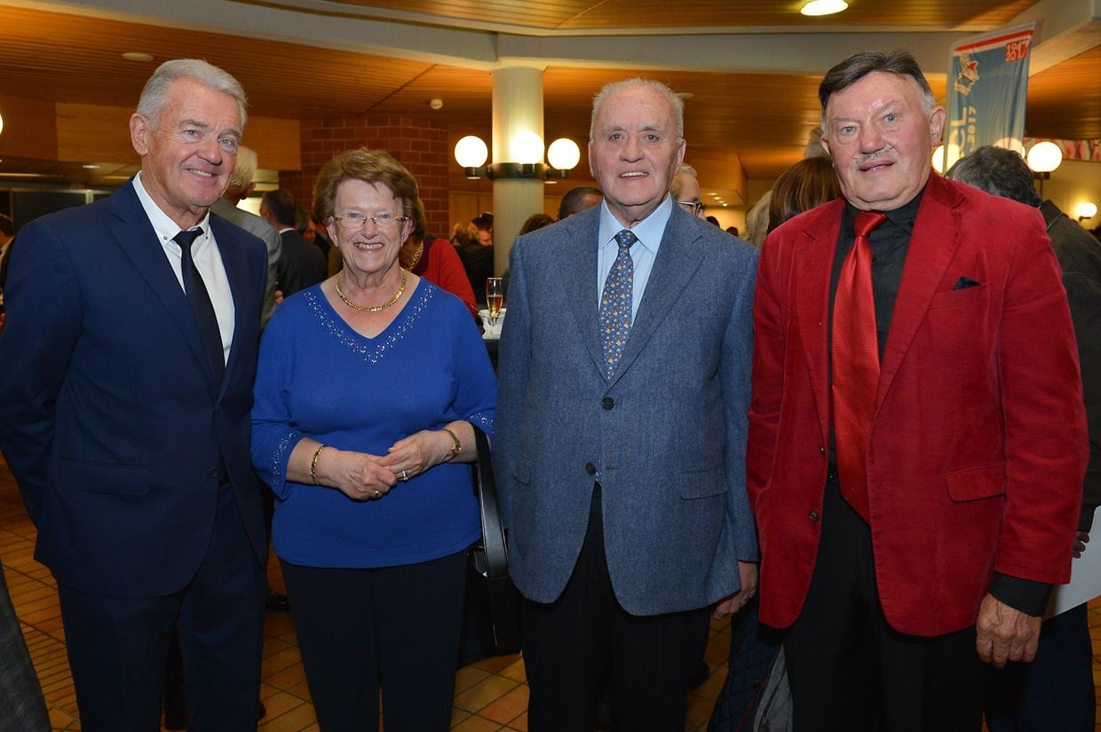 FSCL-Vizepräsident Emile Hermes, Cecile Conter, FSCL-Ehrenpräsident Fernand Conter und FSCL-Ehrenpräsident Jean Regenwetter