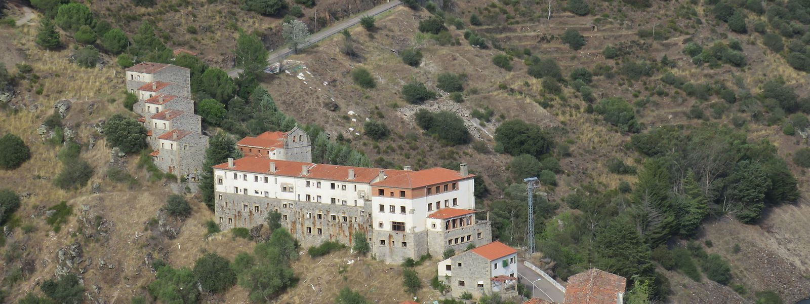 Salto de Castro, aldeia espanhola na fronteira entre Zamora e Miranda do Douro, é um exemplo do despovoamento no território