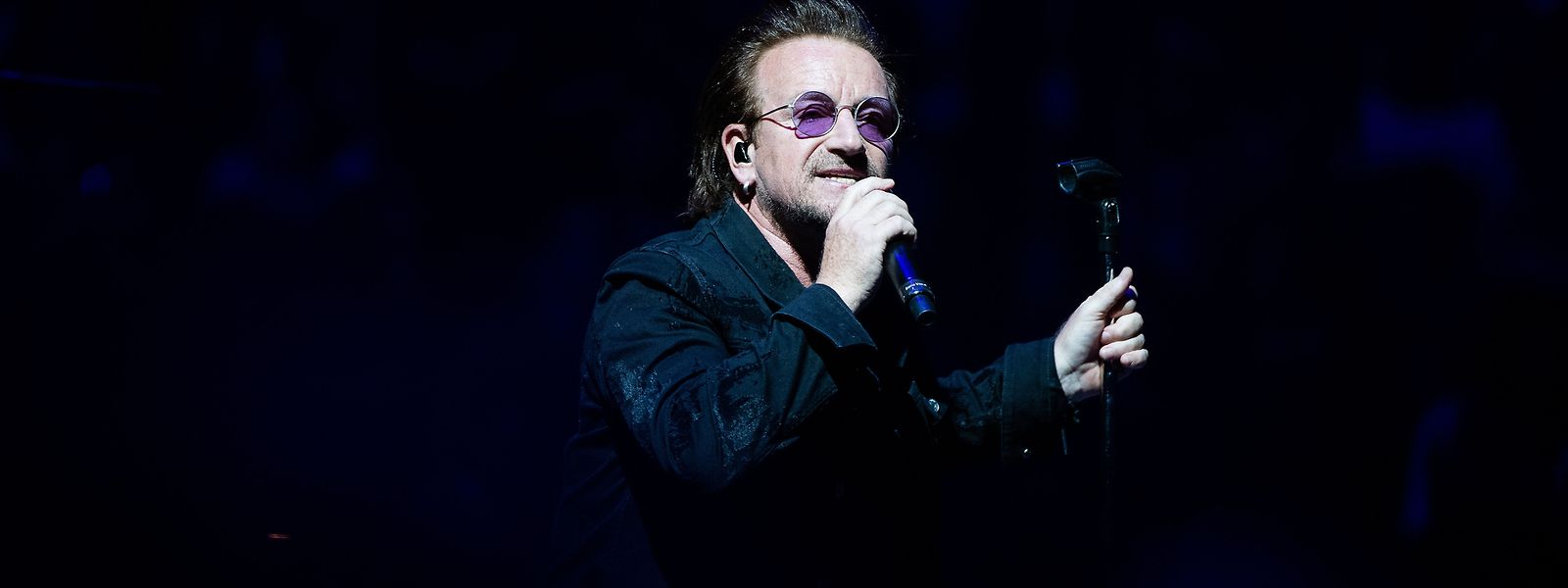 Bono hält mit seiner Sicht der Dinge nicht hinter den Berg - schon gar nicht in der Autobiografie. Dafür gibt er sich auch humorvoll selbstironisch.