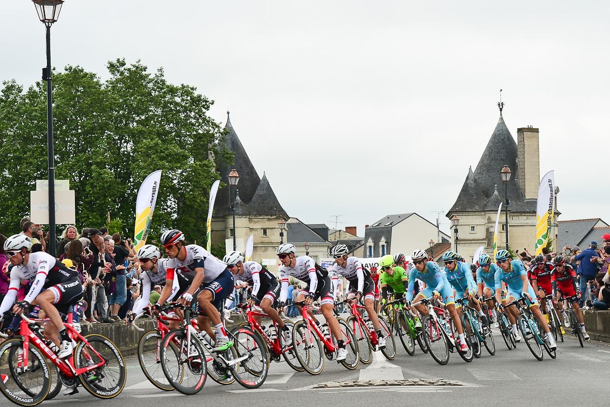 Vierte Etappe Der Tour De France Kittel Gewinnt Mit Millimeter Vorsprung