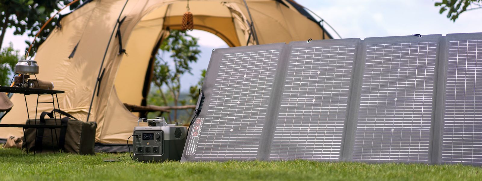Für Outdoor-Abenteuer ist der EcoFlow River 2 Pro mit Solarpanel der perfekte Begleiter und unabhängige Stromlieferant.
