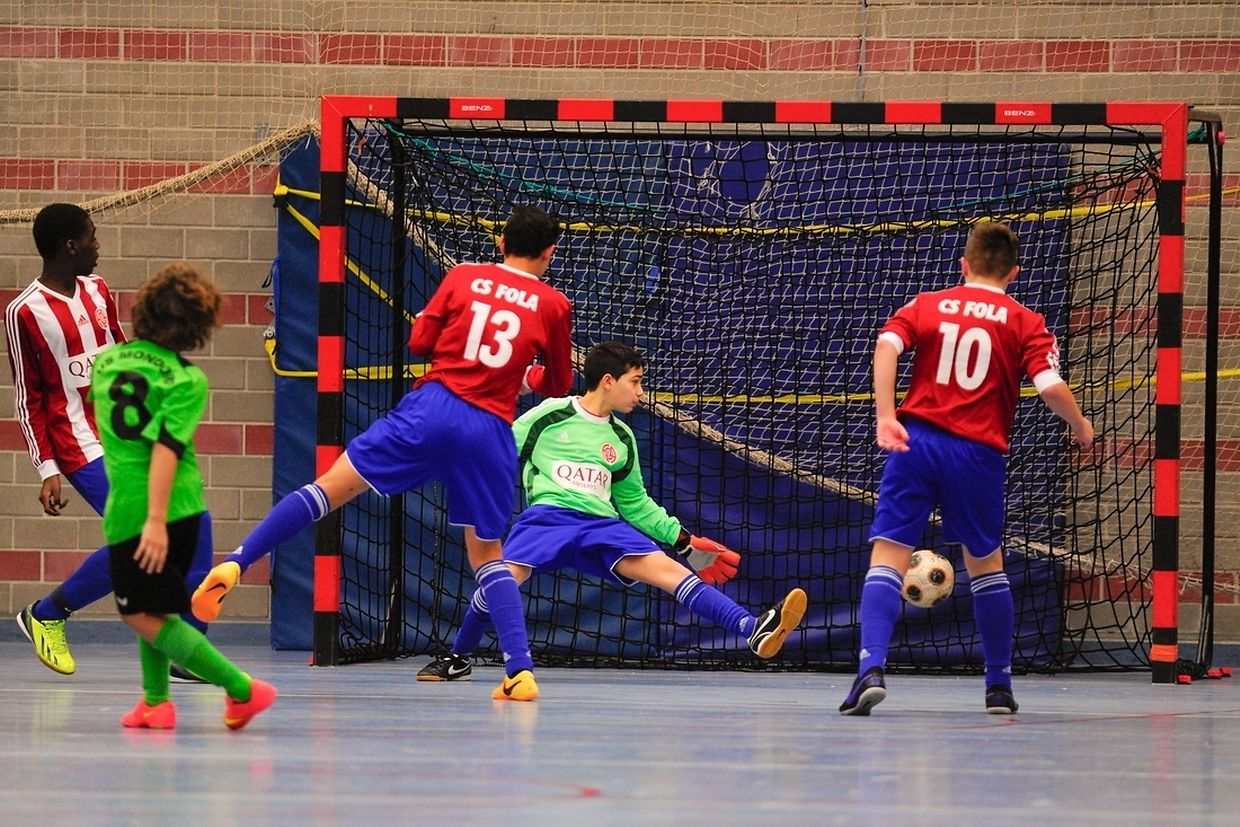 mywort - CS FOLA SCOLAIRES ERREICHEN 2.RUNDE IM LALUX-FUTSAL CUP 2015