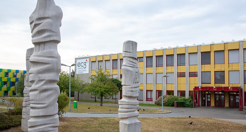 Im ECG gilt ab heute Morgen wieder Homeschooling. 