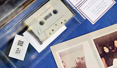 Ein Interview für die Schülerzeitung und ein unveröffentlichter Lennon-Song - dieser Inhalt macht die Kassette so wertvoll.