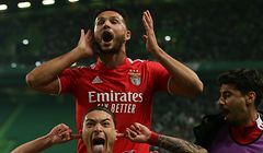 Darwin Nunez celebra o golona partida deste domingo com o Sporrting, em Alvalade.