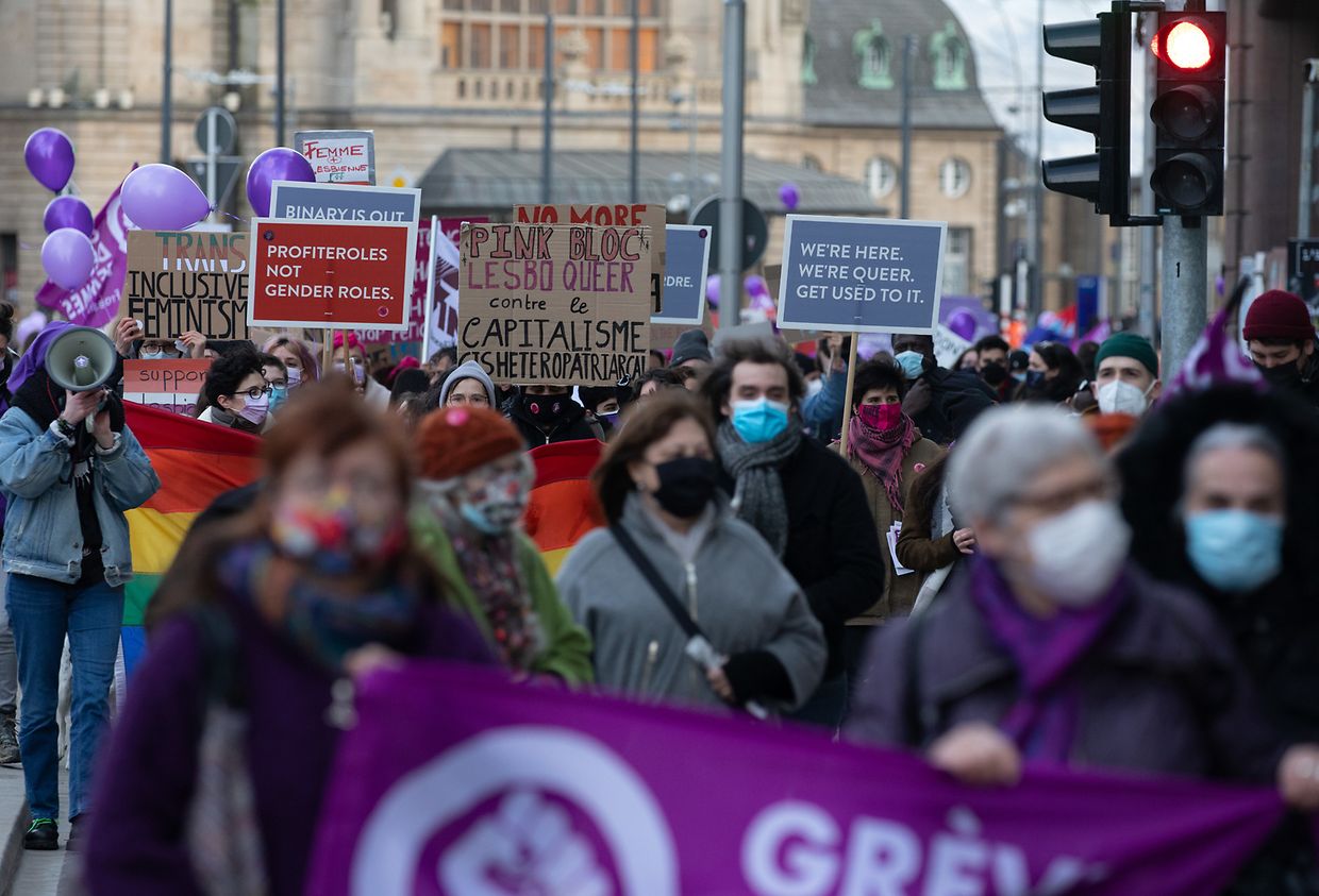 Trotz Pandemie waren auch am 8. März 2021 die Straßen der Hauptstadt wieder gefüllt. Das Tragen einer Maske war dieses Jahr allerdings Pflicht.