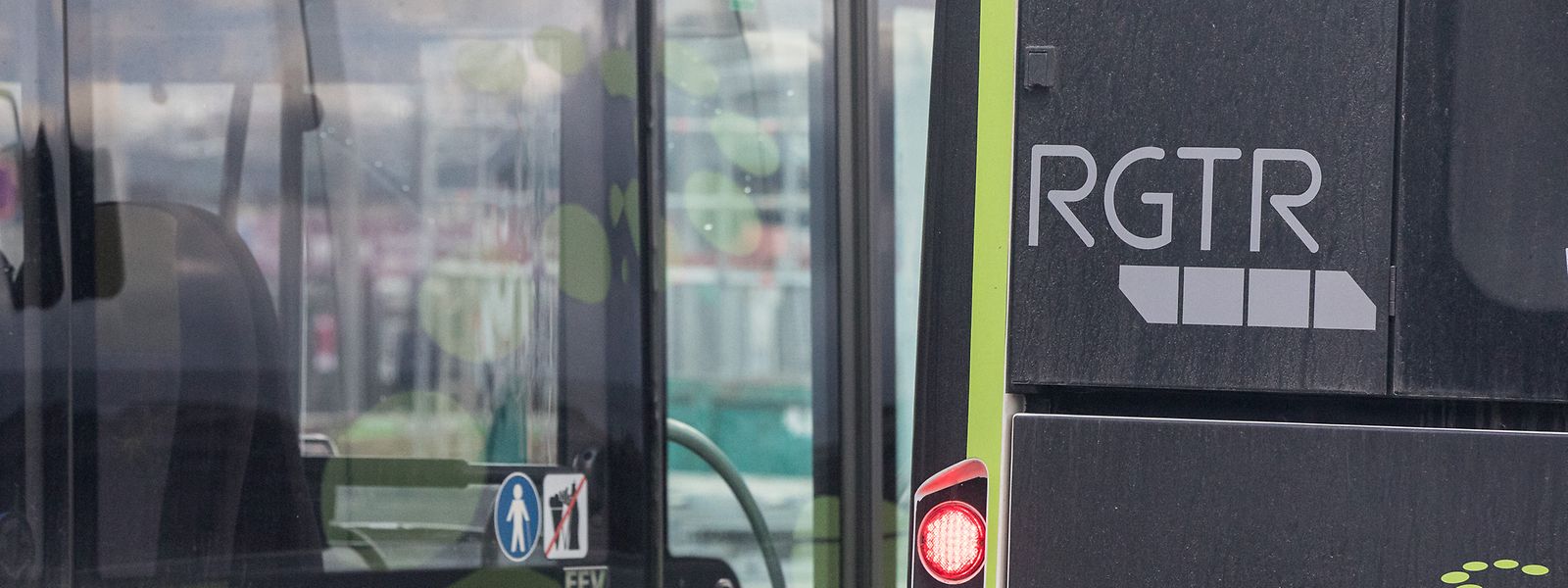 Ab Mai und bis zum Herbst kommenden Jahres soll das öffentliche RGTR-Busnetz den Reformplänen nach neu geordnet werden. Auch danach wird es dem Mobilitätsministerium zufolge aber stetig weitere Anpassungen und Verbesserungen geben.