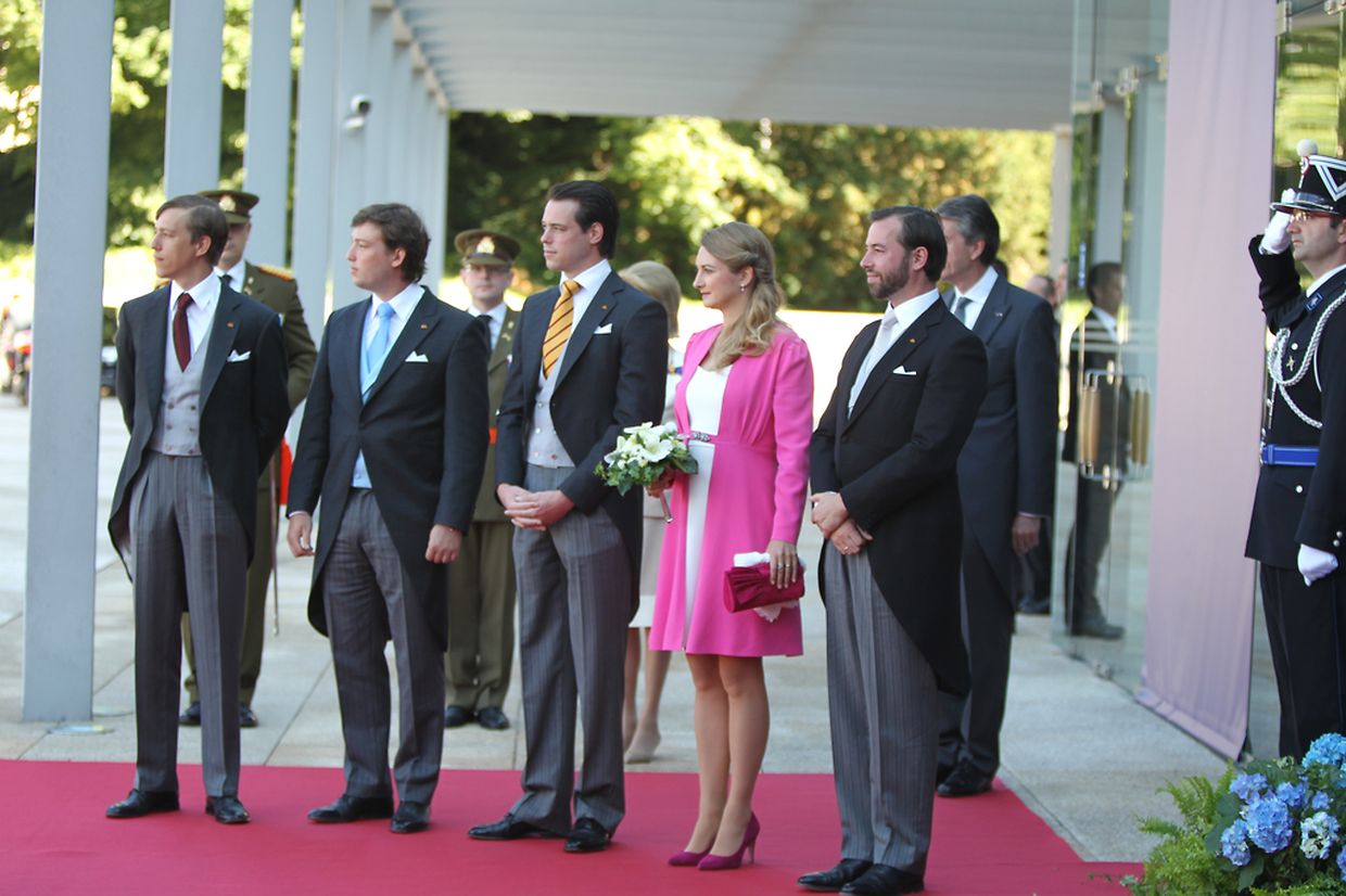 Da denken wir doch lieber zurück an den Nationalfeiertag, bei dem Stéphanie farblich Akzente setzte.