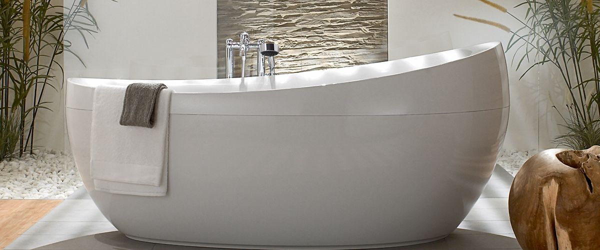 Für das Badezimmer eignen sich Farben und Materialien, die dem Erdelement entsprechen. Beige- und Cremetöne  sowie Holz passen gut, aber auch dezent eingesetztes Grün ist erlaubt.