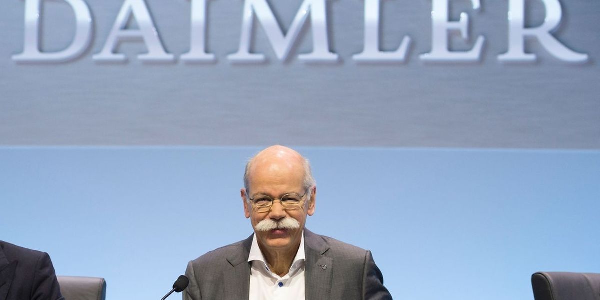 Deutscher Autobauer Us Behorden Uberprufen Abgas Werte Bei Daimler