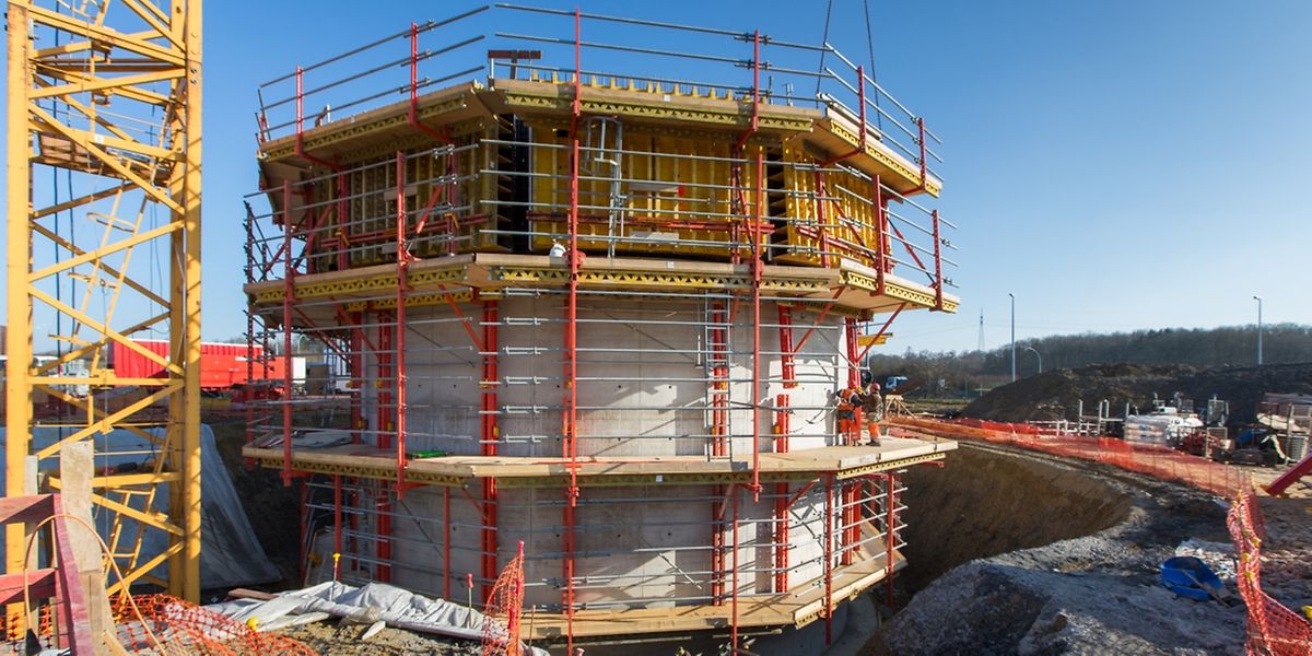 Der neue Wasserturm wird späterhin rund 60 Meter hoch sein - und wird damit der höchste des Landes.