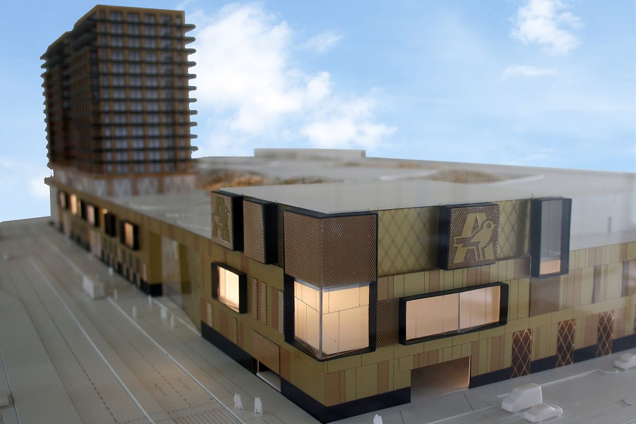 Le bâtiment vu depuis la sortie autoroute