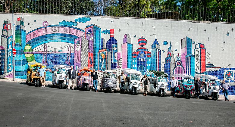 Reportagem sobre trabalhadores de Tuk Tuk da região de Lisboa Fotografia de grupo @Rodrigo Cabrita para Contacto