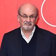 ARCHIV - 24.10.2018, Großbritannien, London: Autor Salman Rushdie. Der Schriftstellerverband PEN in Deutschland hat erneut seine Solidarität mit dem angegriffenen Autor Salman Rushdie bekundet. (zu dpa "PEN-Chefin in Deutschland: Rushdie wird Ehrenmitglied") Foto: Matt Crossick/PA Wire/dpa +++ dpa-Bildfunk +++