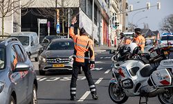 Lok ,Route Esch , Salzhaff , Hollerich  , Polizeikontrollen wegen Bewegungseinschränkungen aufgrund der Sars-CoV-2 Epidemie , Covid-19 , Coronaepidemie , Etat de Krise , Foto:Guy Jallay/Luxemburger Wort