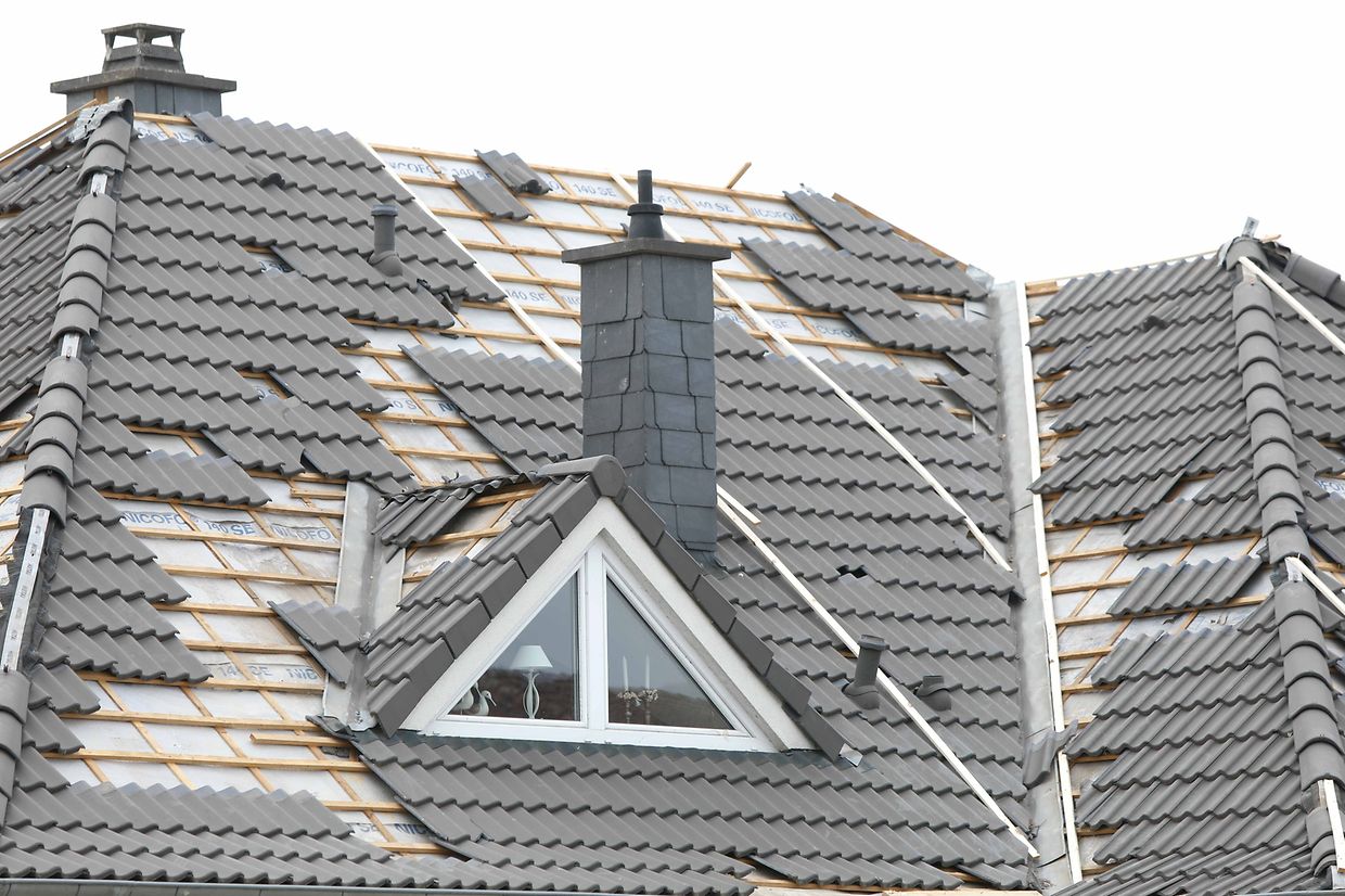 Lokales, online, Bascharage,  ,Tornado, Sturm, 2. Tag, Helfer, Aufräumarbeiten,   Foto: Anouk Antony/Luxemburger Wort