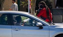 Das Wählen "im Vorbeifahren" ist unter besonderen Bedingungen erlaubt.