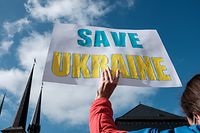 Die Bevölkerung ist wegen des Krieges in der Ukraine beunruhigt und zeigt sich solidarisch mit den ukrainischen Flüchtlingen. 