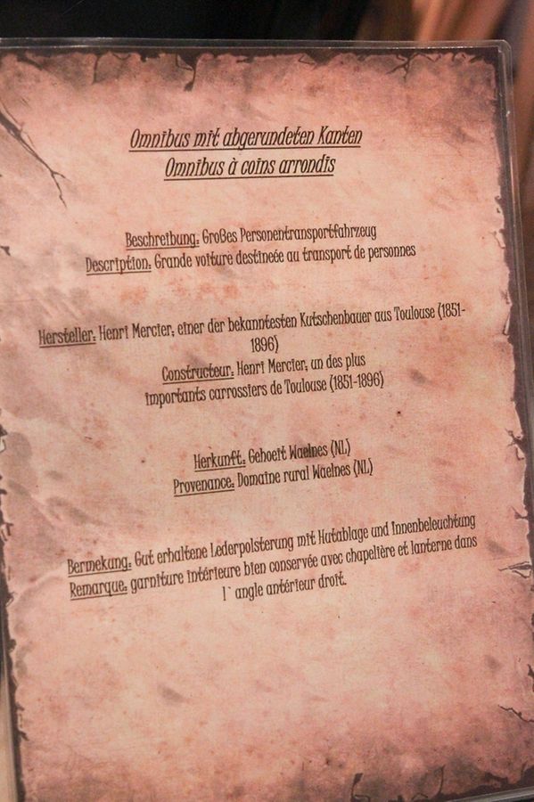 Großherzog Henri besucht das Kutschenmuseum in Peppingen.